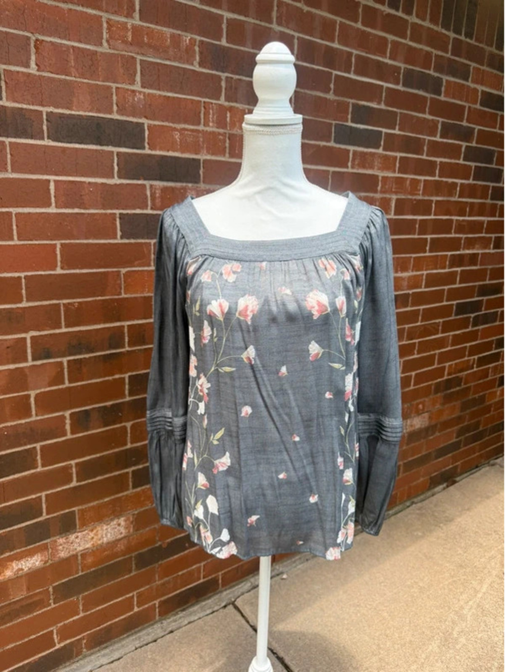 LC Lauren Conrad Women’s Gray Floral Peasant Blouse Long Sleeve Size Large